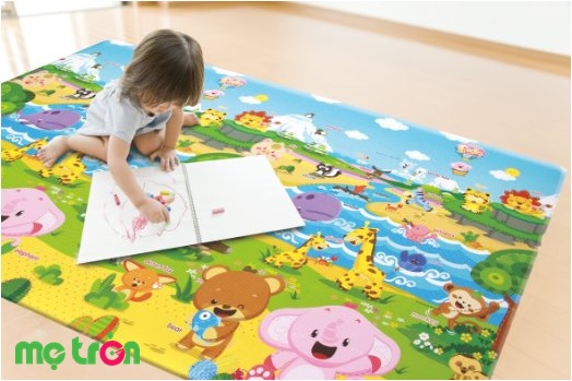 Sử dụng chất liệu mềm mại, không chứa chất độc hại đảm bảo an toàn tuyệt đối cho trẻ cho trẻ mọi lúc mọi nơi khi chơi với thảm
