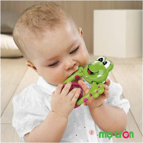 Đồ chơi giúp bé ghi nhớ và phân biệt được những bộ phận khác nhau của chú ếch như tay, miệng, mắt của ếch con