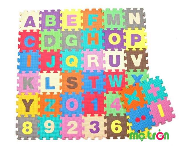 Thảm xốp lót sàn bộ số, chữ cái và phép tính (15cm x 15cm) gồm 26 chữ cái căn bản tư A đến Z, 10 số từ số 0 đến số 9 và 4 phép tính cộng, trừ, nhân, chia được gói gọn trong các tấm thảm vuông nhỏ nhắn