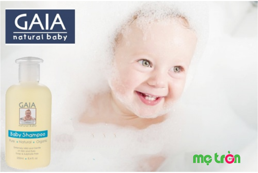 làm ướt tóc và sử dụng như các loại dầu gội thông thường cho bé