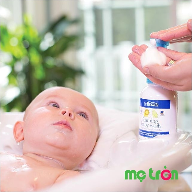 sữa tắm gội từ thành phần hữu cơ là sự lựa chọn an toàn nhất cho trẻ