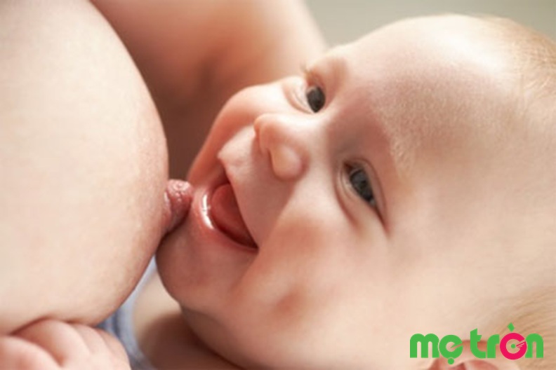 Sữa mẹ là thức ăn tốt nhất cho sự phát triển của trẻ sơ sinh và trẻ nhỏ