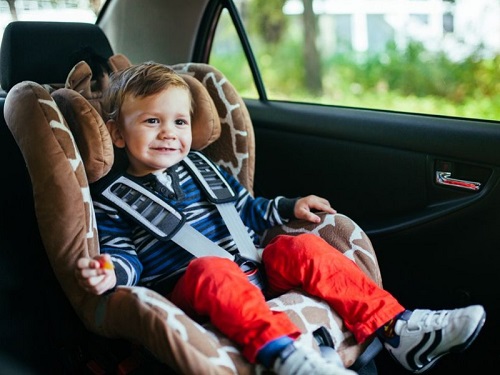 Giá thành một số loại ghế ngồi xe hơi cho bé sơ sinh trên thị trường hiện nay