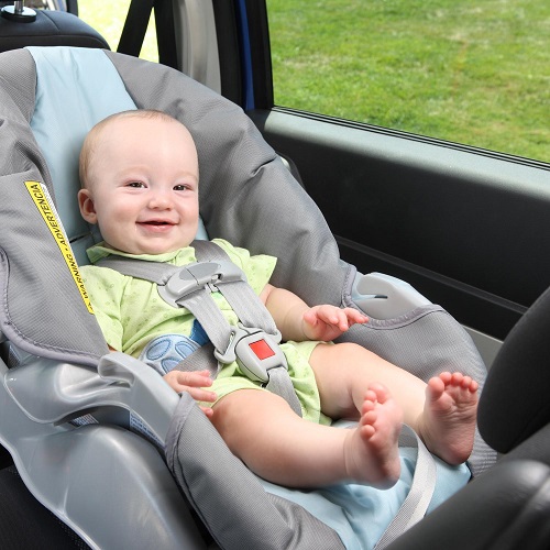 Những sai lầm về cách sử dụng ghế ngồi xe hơi cho bé mà bố mẹ hay mắc phải