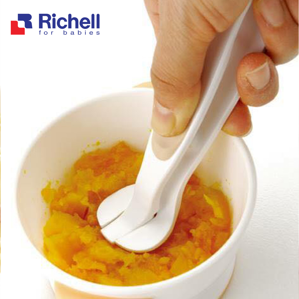 Thìa dầm & cắt mỳ Richell RC41820 tiện ích dễ sử dụng