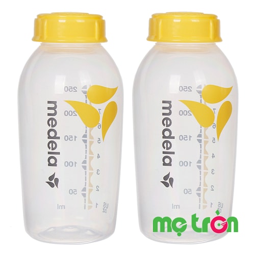 Bộ 2 bình trữ sữa Medela 250ml làm từ chất liệu cao cấp, không chứa BPA và được sản xuất dựa trên tiêu chuẩn an toàn của cục Dược và Thực phẩm Mỹ FDA nên mẹ có thể hoàn toàn an tâm khi sử dụng.