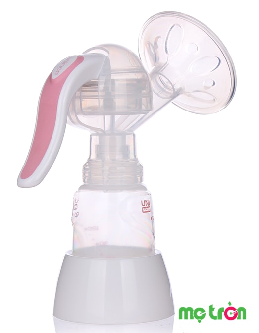 <p>Sản phẩm được sản xuất từ nhựa cao cấp không chứa BPA nên an toàn tuyệt đối cho bé và mẹ. Máy được thiết kế đặc biệt theo chu kỳ hút nhả nghỉ của bé giúp sữa chảy nhiều hơn đồng thời nhờ quá trình kích thích nhẹ nhàng mang đến cảm giác thoải mái và dễ chịu cho mẹ khi sử dụng.</p>