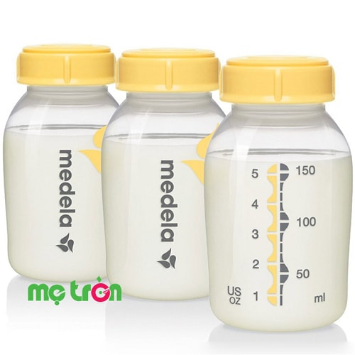 Bộ 3 bình trữ sữa Medela nhập khẩu từ Thụy Sỹ là sản phẩm được thiết kế chuyên dùng bảo quản sữa cho bé sử dụng dần trong những trường hợp cần thiết. Bộ bình Medela được làm từ chất liệu cao cấp, dày dặn, không chứa BPA và được sản xuất dựa trên tiêu chuẩn an toàn của cục Dược và Thực phẩm Mỹ.
