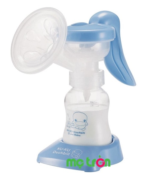 <p>Máy hút sữa bằng tay Kuku Đài Loan Ku5456 tay cầm xoay vòng được sản xuất từ chất liệu an toàn tuyệt đối cho sức khỏe của bé và mẹ. Thiết kế đơn giản tiện dụng giúp quá trình hút sữa diễn ra nhanh chóng hơn và dễ dàng hơn bao giờ hết.</p>