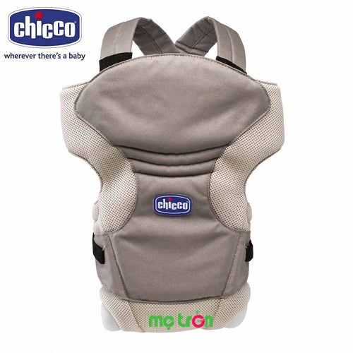 <p>Địu em bé Chicco Go thiết kế hiện đại từ Ý là sản phẩm được may từ chất liệu vải an toàn tuyệt đối với làn da nhạy cảm của bé. Phần dây đai lót đệm điều chỉnh theo kích thước của bé, tiện dụng, dễ sử dụng, chất liệu vải cao cấp, mang đến cho mẹ và bé sự thoải mái, an toàn.</p>