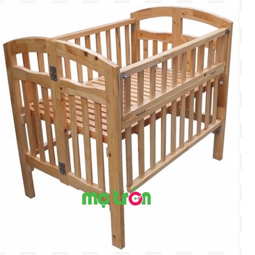 <p>Cũi gỗ thông XK sản xuất tiêu chuẩn châu Âu 80x120cm là sản phẩm chất lượng Việt Nam xuất khẩu đảm bảo mang đến cho bé cưng một không gian đủ rộng và thoáng. Sản phẩm là người bạn thân thiết với mẹ mang đến không gian ngủ và vui chơi rộng rãi, thoải mái và an toàn cho bé.</p>